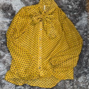 Yellow long sleeve shirt